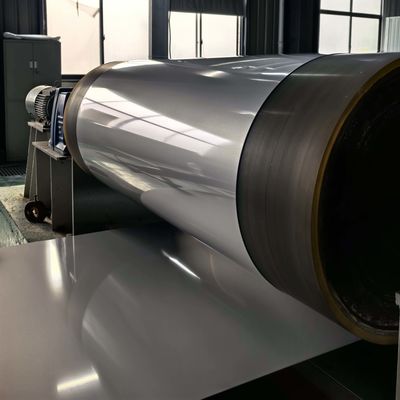 رال استاندارد رنگ PE / PVDF 0.5-1.0mm خط خط آلومینیوم از قبل رنگ آمیزی برای تولید پانل های دیواری استفاده می شود