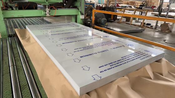 ضخامت 0.03 اینچ سطح لکه ورق آلومینیومی از پیش رنگ شده برای پانل دکوراسیون داخلی