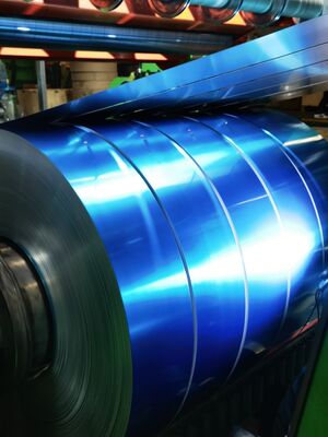 کویل آلومینیومی حروف کانالی پیش رنگ شده آلیاژ آلومینیوم 3003 H24 رنگ سفید با ضخامت 1 میلی‌متر و عرض 300 میلی‌متر برای ساخت تابلو